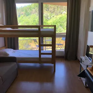 https://la-grande-moucherolle-bis.hotels-rhonealpes.com